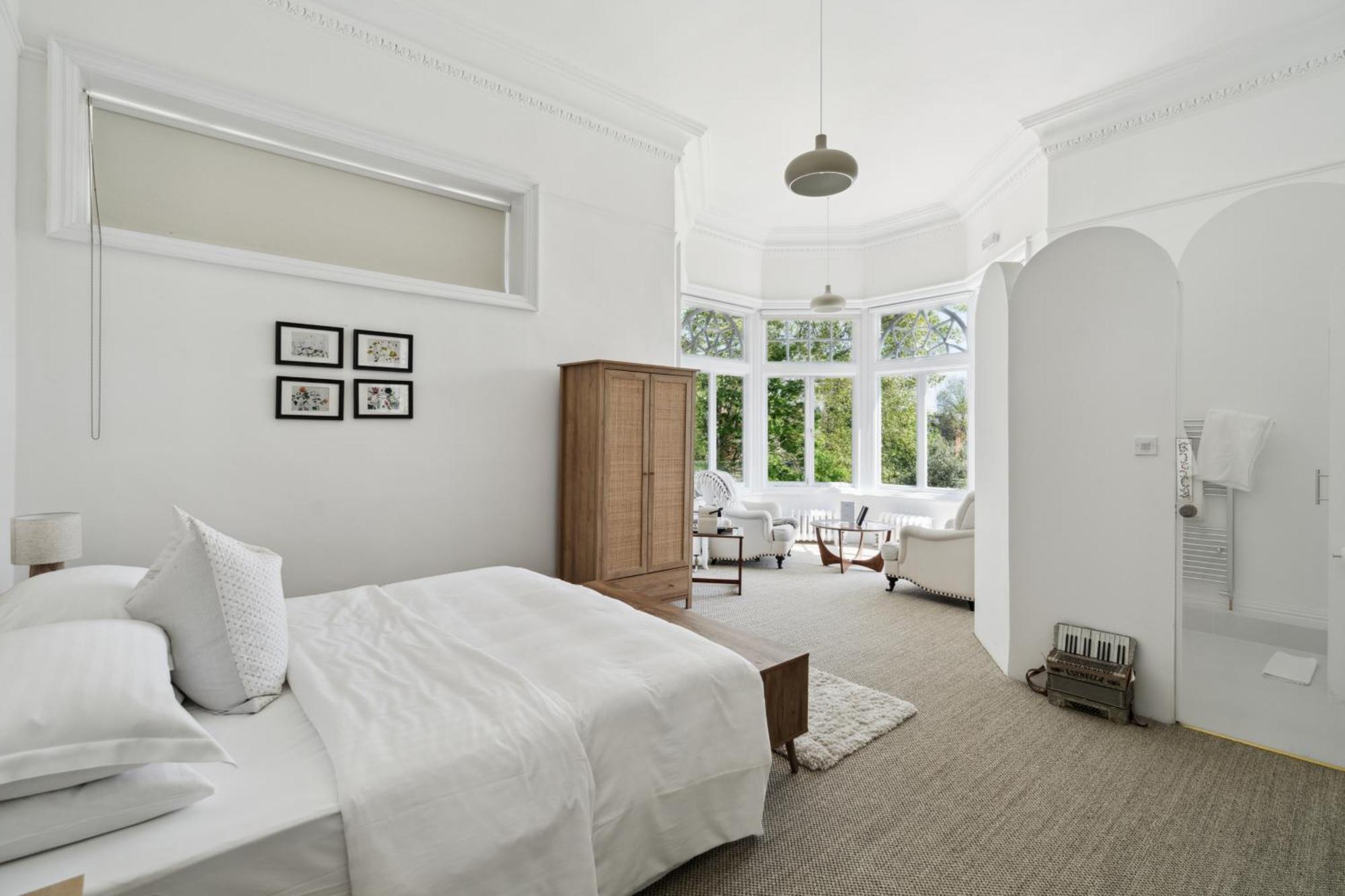 Bed & Breakfast River Arts Club 4*