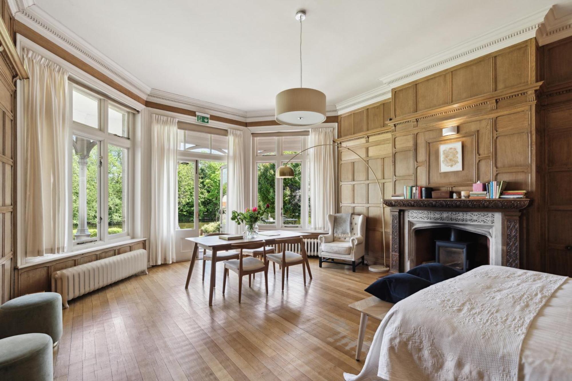 River Arts Club Bed & Breakfast Maidenhead