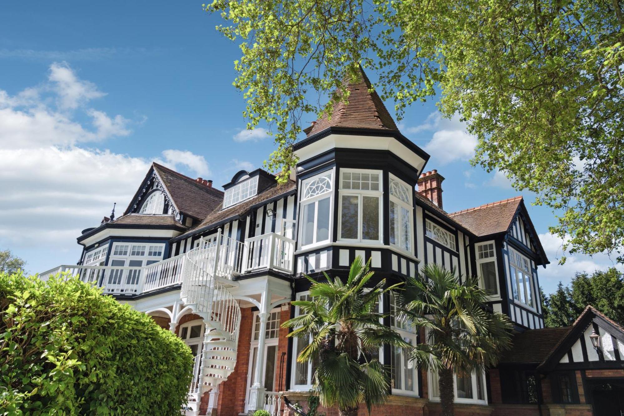 River Arts Club Bed & Breakfast Maidenhead