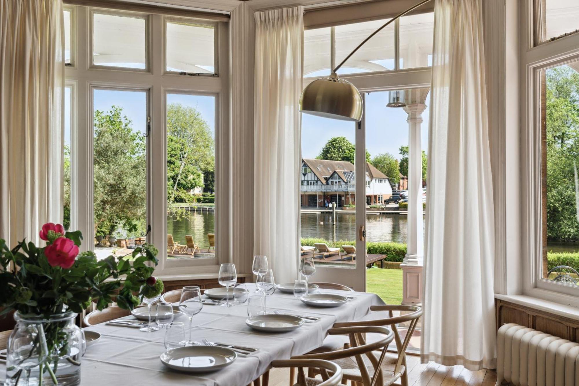 Bed & Breakfast River Arts Club Maidenhead